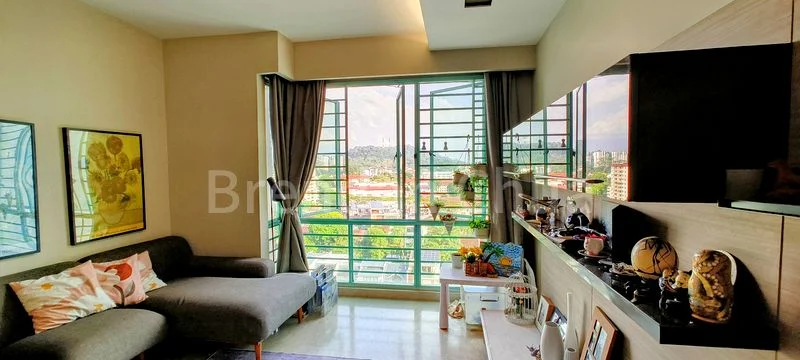 3 Bed Condo for Sale in  Hazel Park Condominium - Image 2