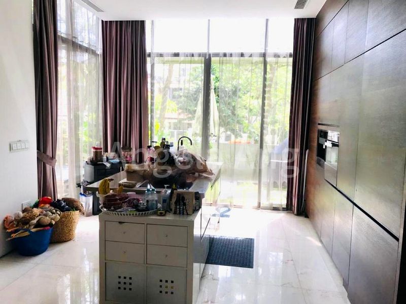 4 Bed Condo for Rent in  Shallot Lane - Image 6