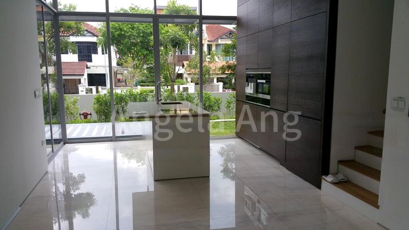 4 Bed Condo for Rent in  Shallot Lane - Image 10