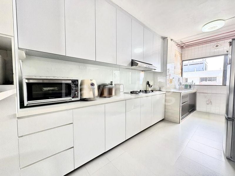 4 Room (4NG) HDB for Sale in  124 Yishun Street 11 - Image 5