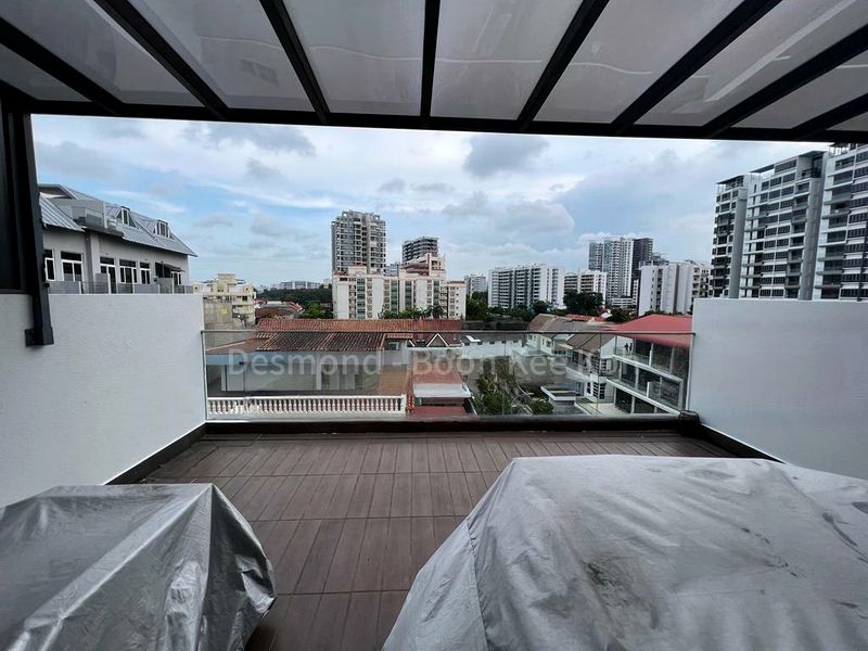 2 Bed Condo for Sale in  M66 - Image 6
