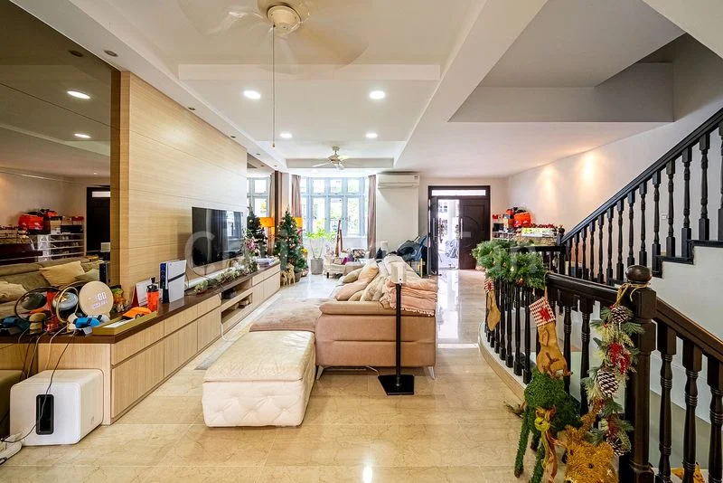 4 Bed Terraced House (Landed) for Sale in  La Suisse - Image 4