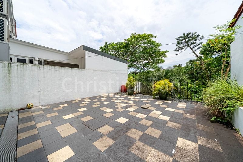 4 Bed Terraced House (Landed) for Sale in  La Suisse - Image 12