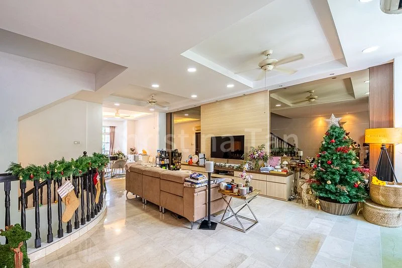 4 Bed Terraced House (Landed) for Sale in  La Suisse - Image 1