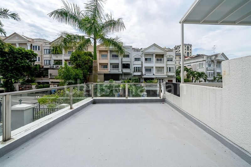 4 Bed Terraced House (Landed) for Sale in  La Suisse - Image 15