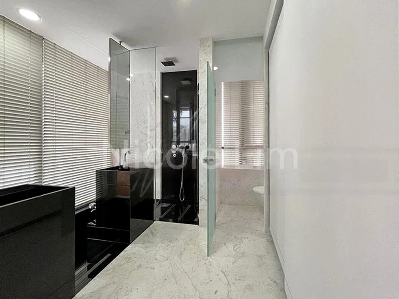 4 Bed Condo for Rent in  The Trizon - Image 9