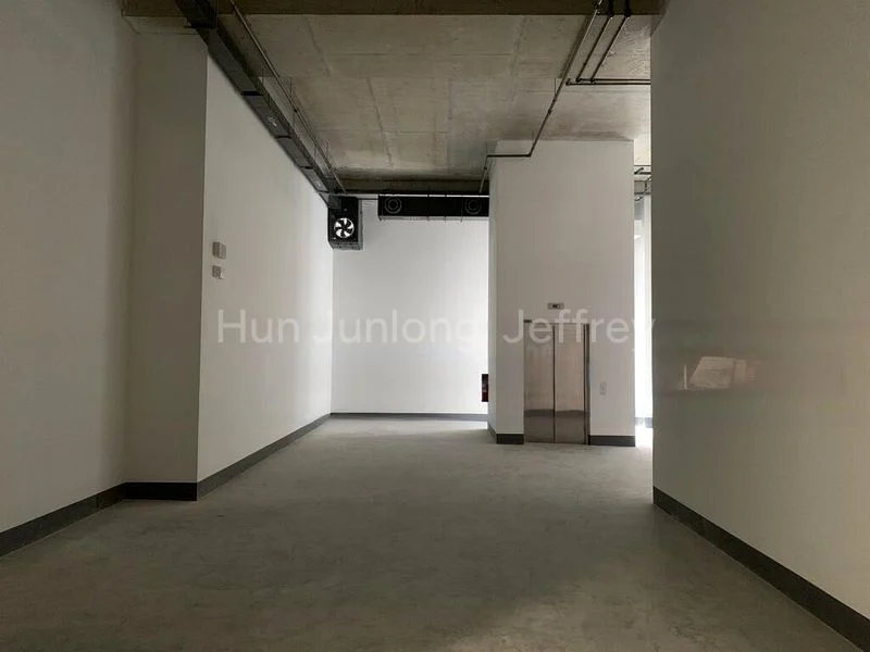 Light Industrial (B1) for Rent: Nordcom II - Image 1