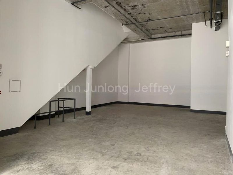 Light Industrial (B1) for Rent: Nordcom II - Image 3