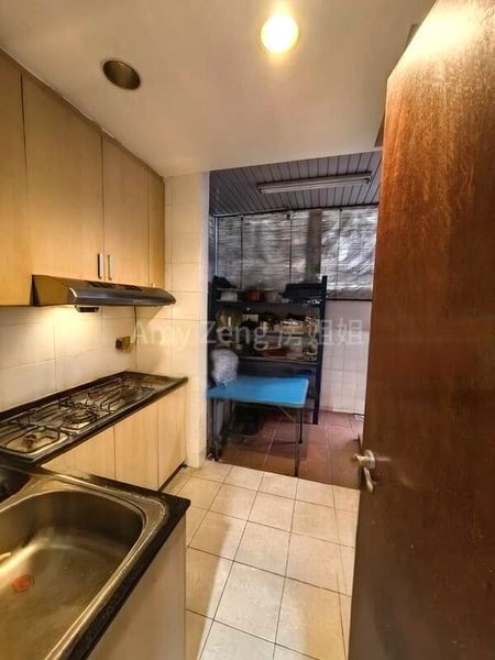 5 Bed Corner Terrace (Landed) for Sale in  Country Park Condominium - Image 3