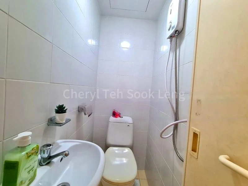 Common Room (Condo) for Rent in  Meraprime - Image 5