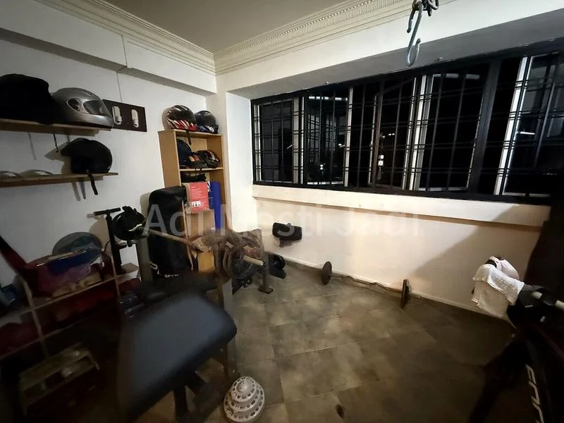 Executive HDB for Sale in  868 Woodlands Street 83 - Image 5