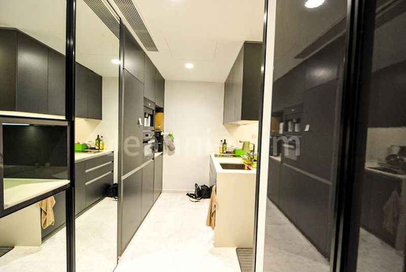 1 Bed Condo for Rent in  Cairnhill Nine - Image 3