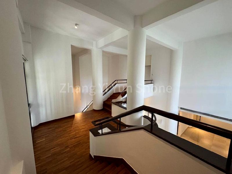 3 Bed Condo for Rent in  The Colonnade - Image 5