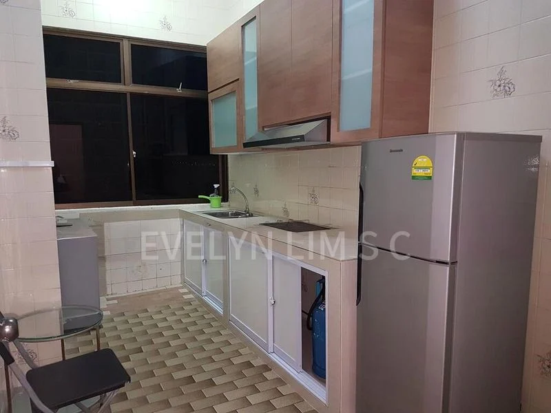 2 Bed Apartment (Condo) for Rent in Peng's Court - Image 6