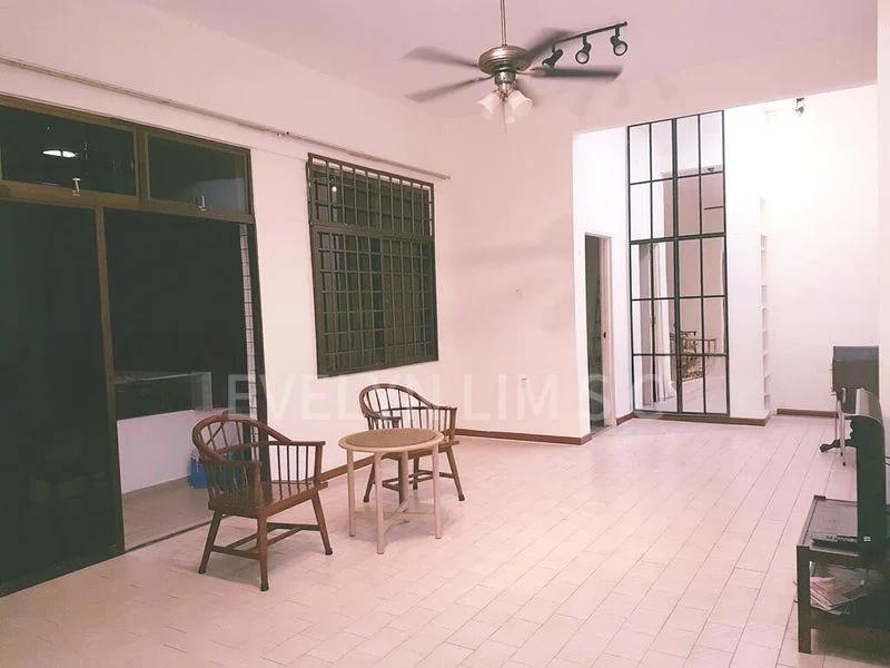 2 Bed Apartment (Condo) for Rent in Peng's Court - Image 1