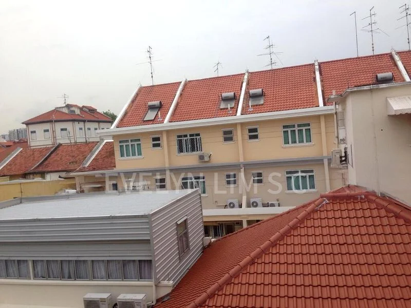2 Bed Apartment (Condo) for Rent in Peng's Court - Image 3