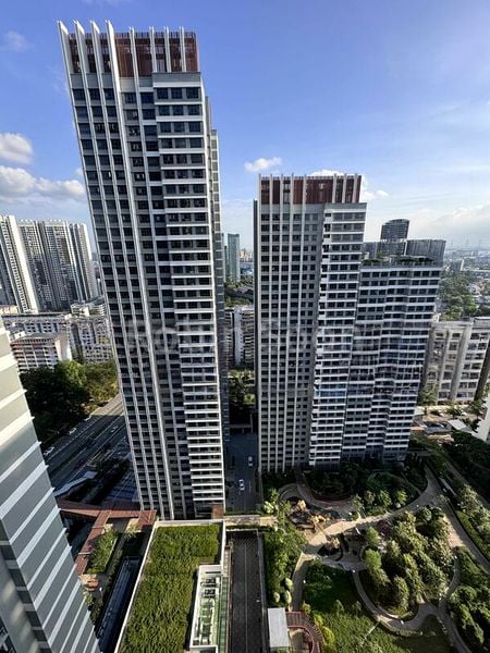 Room (HDB) for Rent in  210B Clementi Avenue 6 - Image 1