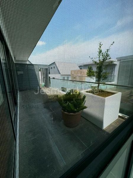 5 Bed Bungalow (Landed) for Sale in  Braddell Heights Estate - Image 1