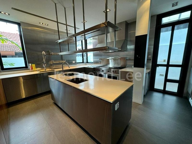 5 Bed Bungalow (Landed) for Sale in  Braddell Heights Estate - Image 14