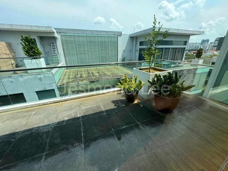5 Bed Bungalow (Landed) for Sale in  Braddell Heights Estate - Image 2