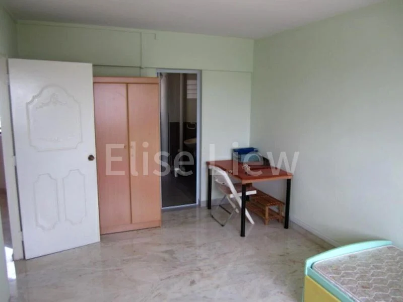 5 Room (5STD) HDB for Rent in  128 Geylang East Avenue 1 - Image 5