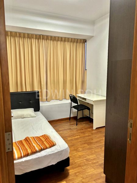 3 Bed Condo for Rent in  The Parc Condominium - Image 5