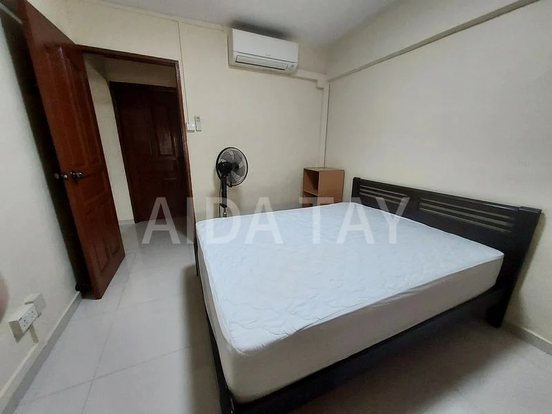 Common Room (HDB) for Rent in  110 Jurong East Street 13 - Image 4