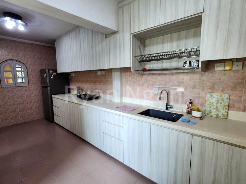 5 Room (5I) HDB for Rent in  116 Bukit Merah Central - Image 15