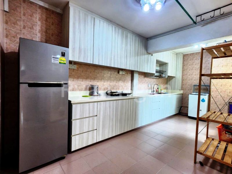 5 Room (5I) HDB for Rent in  116 Bukit Merah Central - Image 10