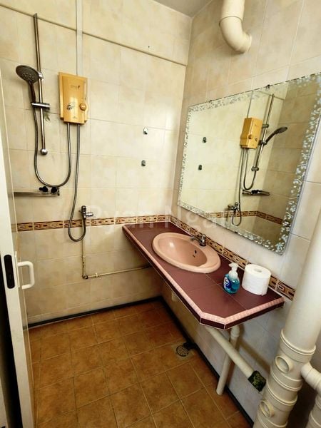 5 Room (5I) HDB for Rent in  116 Bukit Merah Central - Image 11