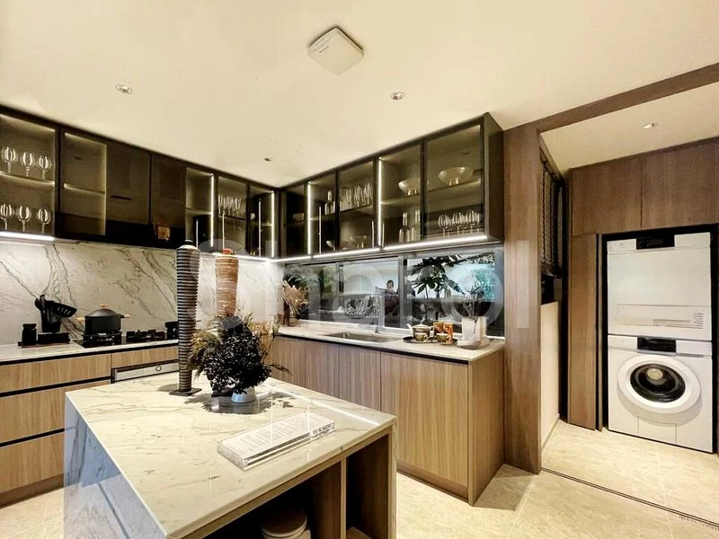 4 Bed Condo for Sale in  Meyer Blue - Image 1