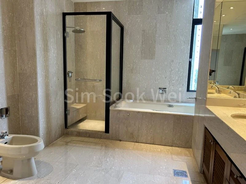 3 Bed Condo for Rent in  The Colonnade - Image 8