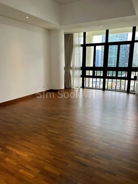3 Bed Condo for Rent in  The Colonnade - Image 7