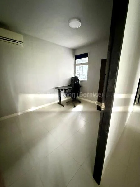5 Room (5A) HDB for Rent in  433B Sengkang West Way - Image 5