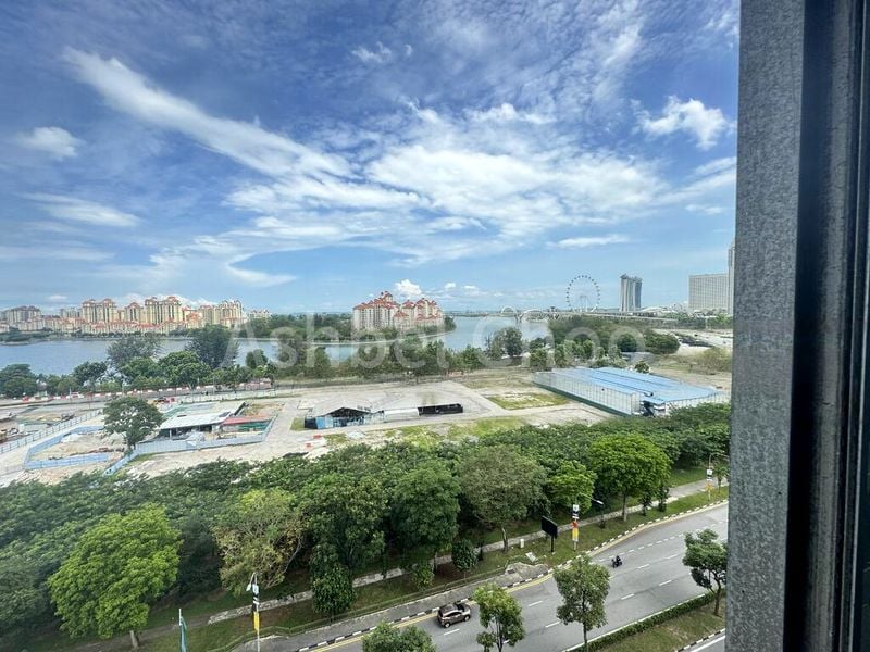 Office for Rent: Golden Mile Tower - Image 1