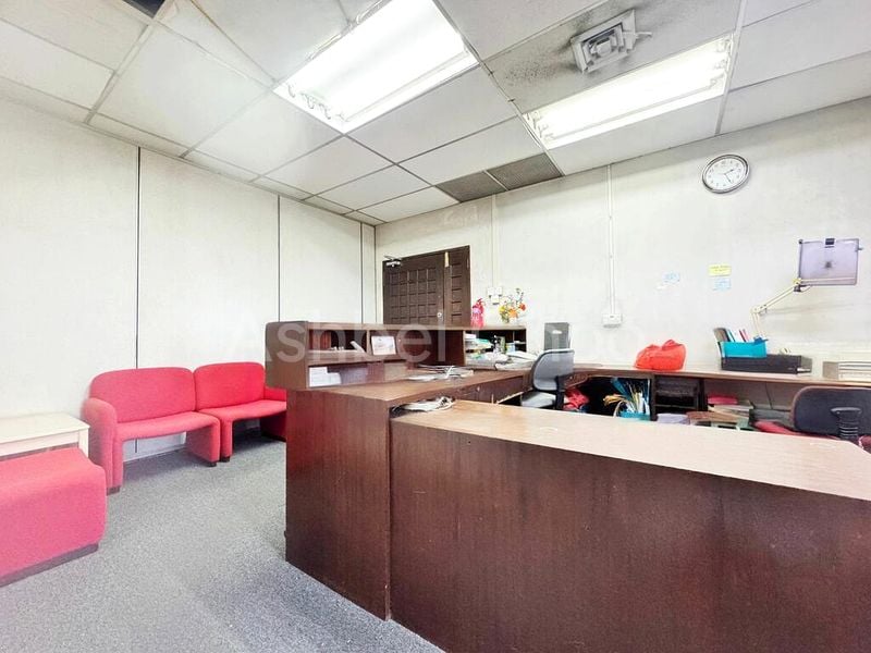 Office for Rent: Golden Mile Tower - Image 4