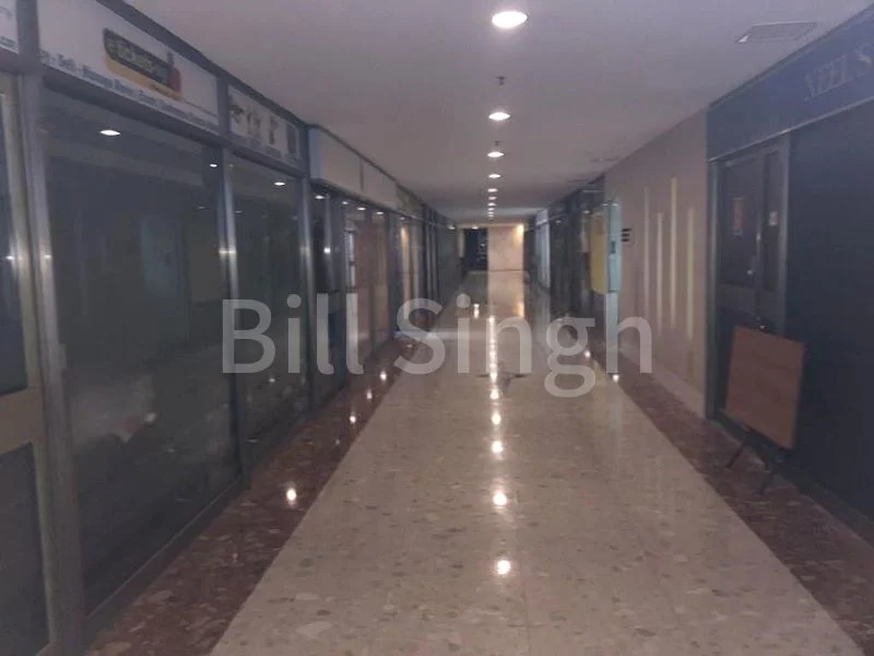 Office for Sale in High Street Centre - Image 7