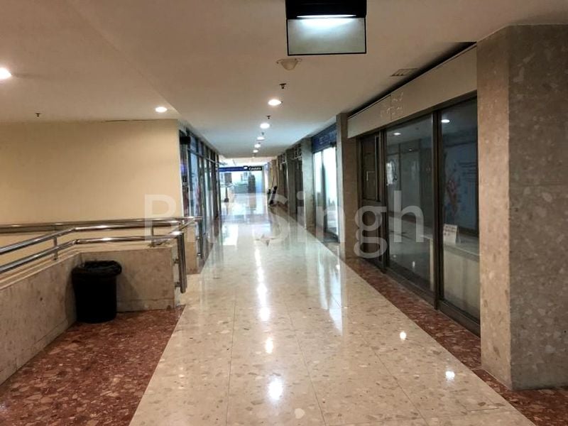 Office for Sale in High Street Centre - Image 3