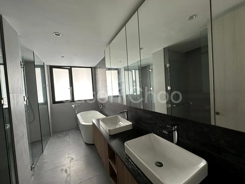 5 Bed Semi-Detached House (Landed) for Sale in  Sian Tuan Avenue - Image 1