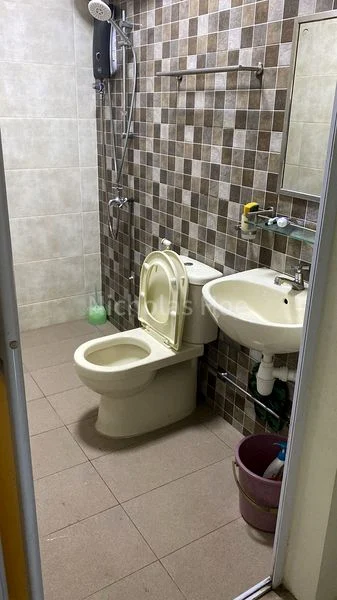 5 Room (5I) HDB for Rent in  898B Woodlands Drive 50 - Image 9