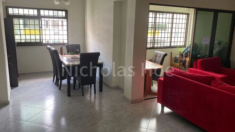 5 Room (5I) HDB for Rent in  898B Woodlands Drive 50 - Image 2