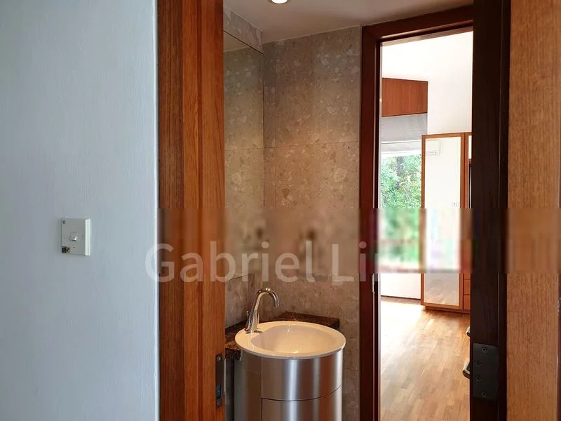 5 Bed Semi-Detached House (Landed) for Rent in  Watten Hill - Image 2