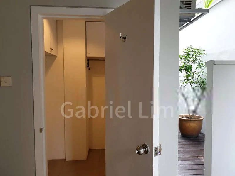 5 Bed Semi-Detached House (Landed) for Rent in  Watten Hill - Image 5