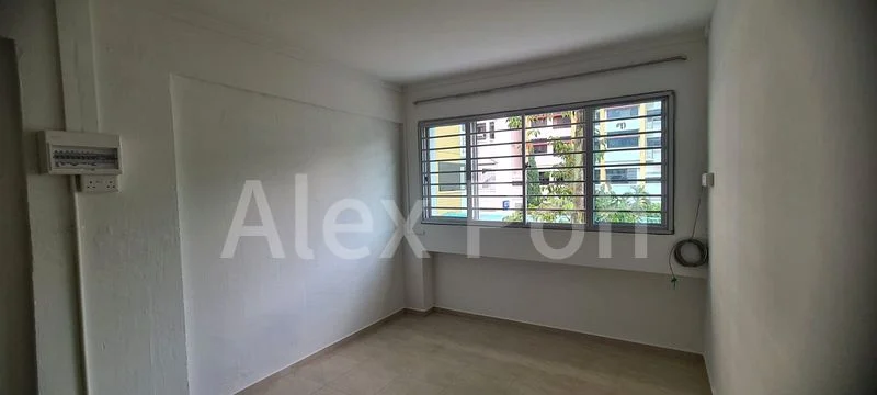 3 Room (3A) HDB for Rent in 825 Tampines Street 81 - Image 2