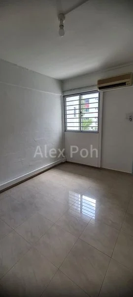 3 Room (3A) HDB for Rent in 825 Tampines Street 81 - Image 4