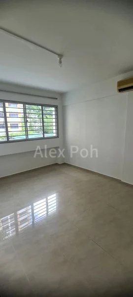 3 Room (3A) HDB for Rent in 825 Tampines Street 81 - Image 1