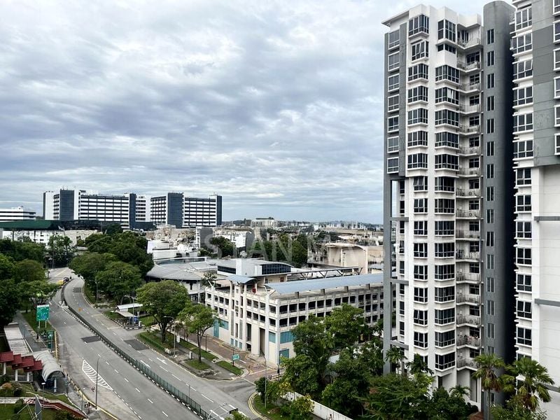 5 Room (5I) HDB for Sale in  634 Pasir Ris Drive 1 - Image 1