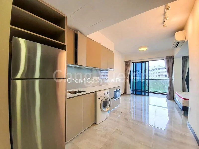 Room Condo for Rent in  Lake Grande - Image 1