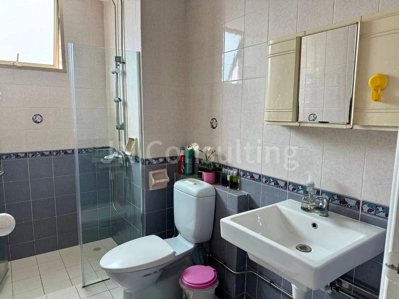 Common Room (Condo) for Rent in  Astoria Park - Image 4