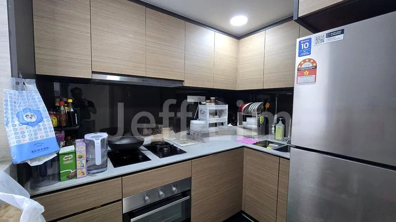 3 Bed Condo for Sale in Midwood - Image 2